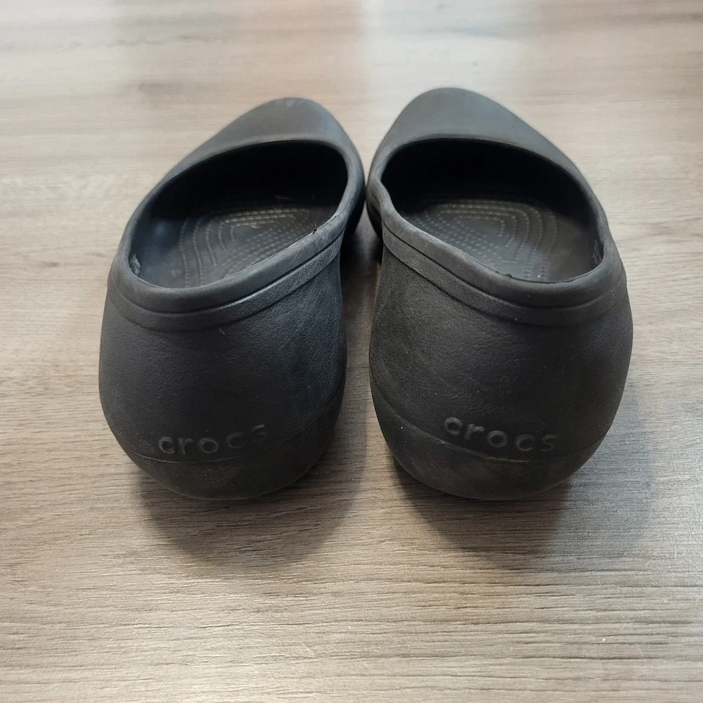 Crocs‎ Flat Shoes Black Womens Size 9 Round Toe Slip On Non Marking Rubber